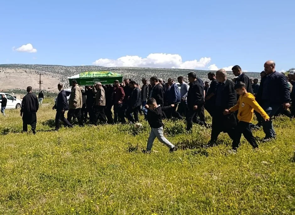Gaziantep'te acı kaza: Geri manevra yaparken 1, 5 yaşındaki torununu ezdi