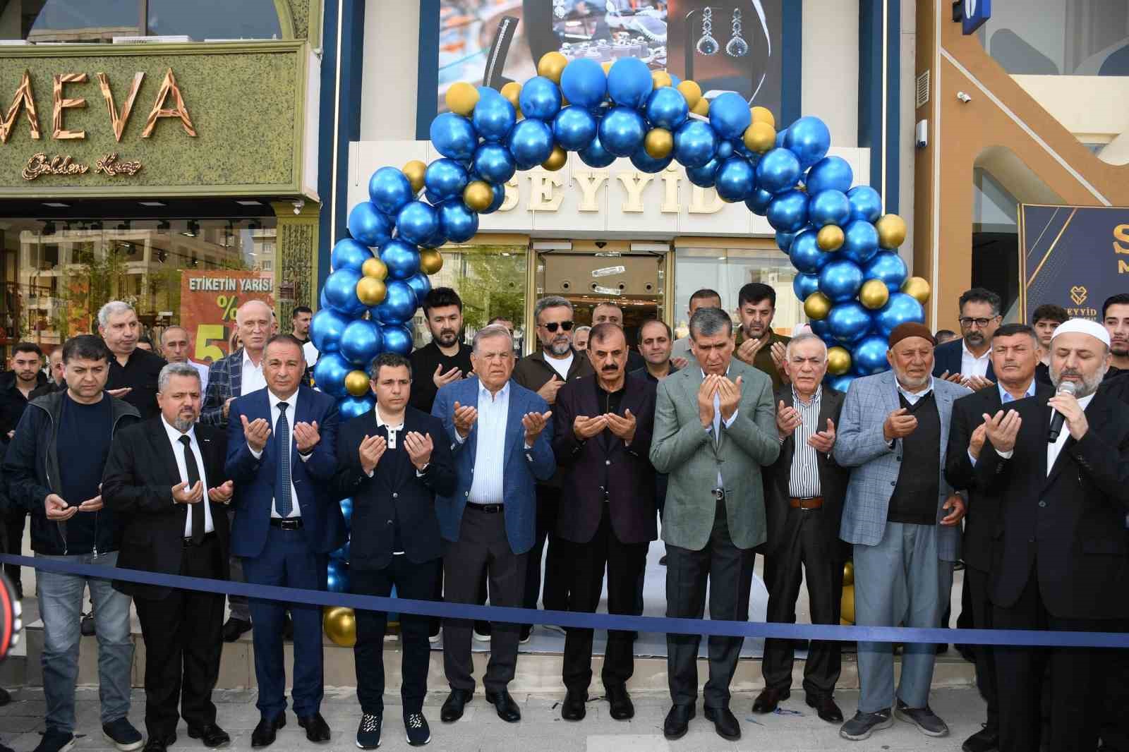 Seyyid Mücevherat 3'üncü şubesini hizmete açtı