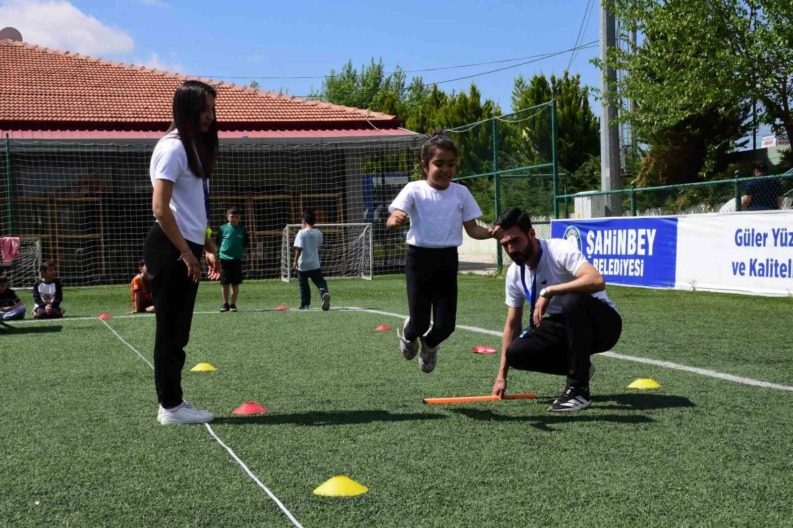 Dünya Çocuk Atletizm Günü'nde 200 çocuk sporla buluştu