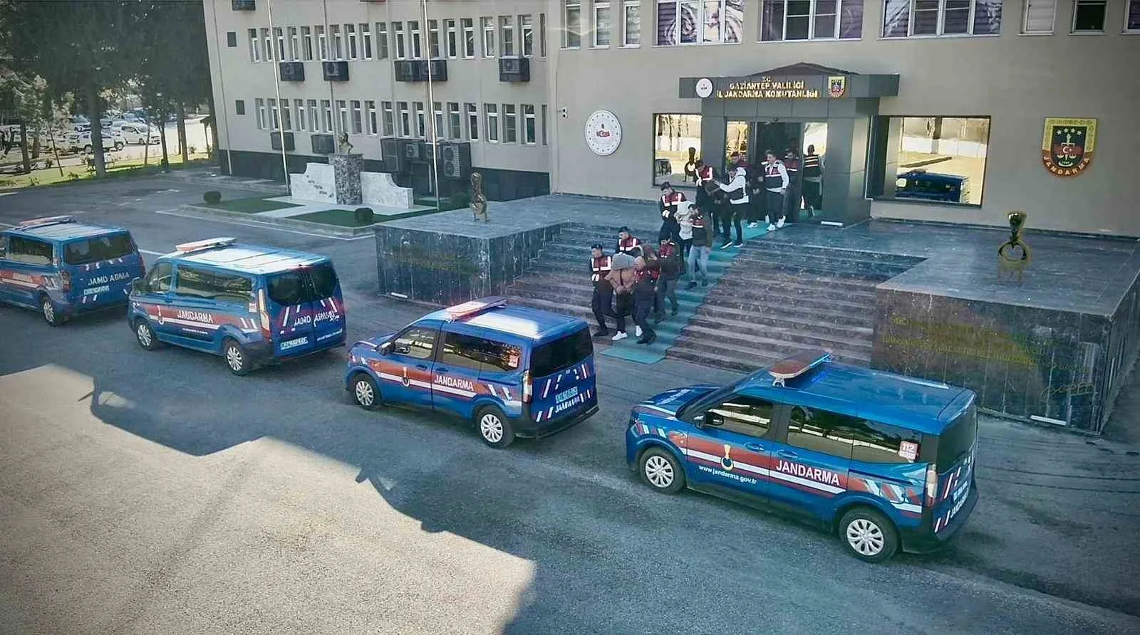 Gaziantep'te kesinleşmiş cezayla aranan 123 şahıs tutuklandı