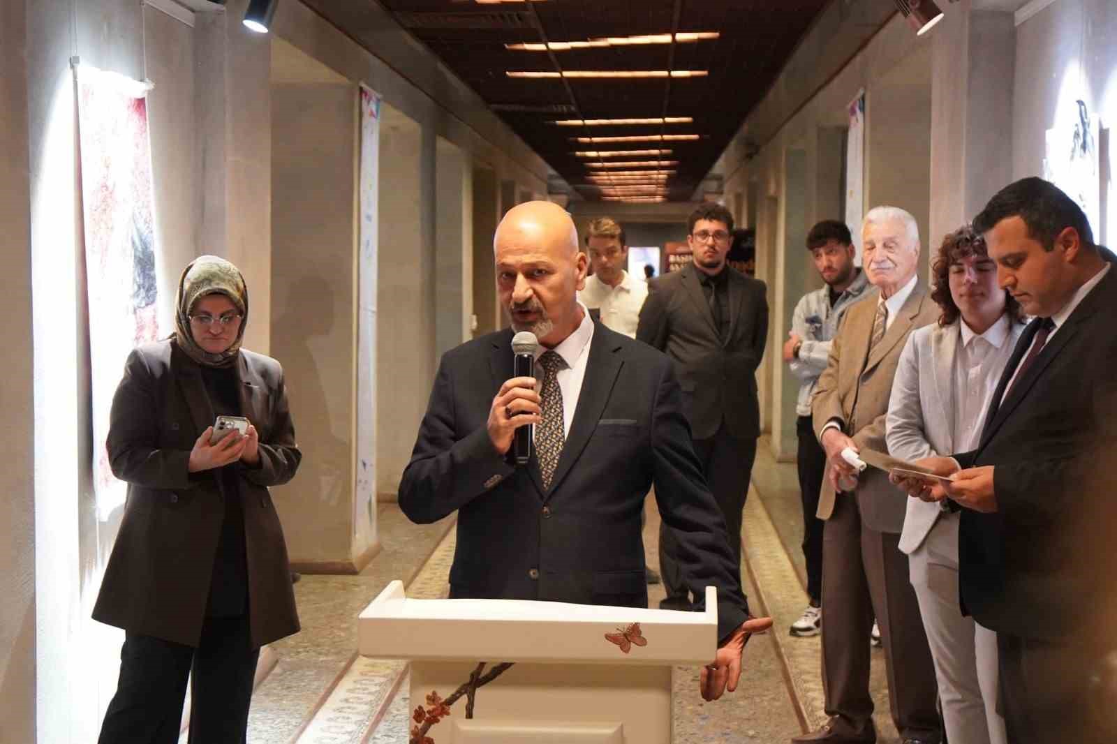 Gazeteci Ali Atalar'ın "Anadolu'nun Yüzleri" sergisi ilgi görüyor