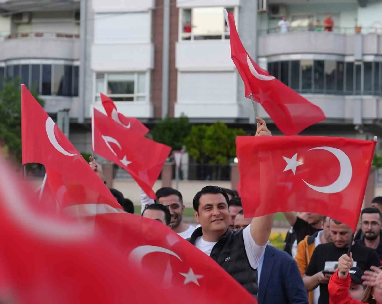 Yılmaz'dan Türkiye-Avustralya maçına davet