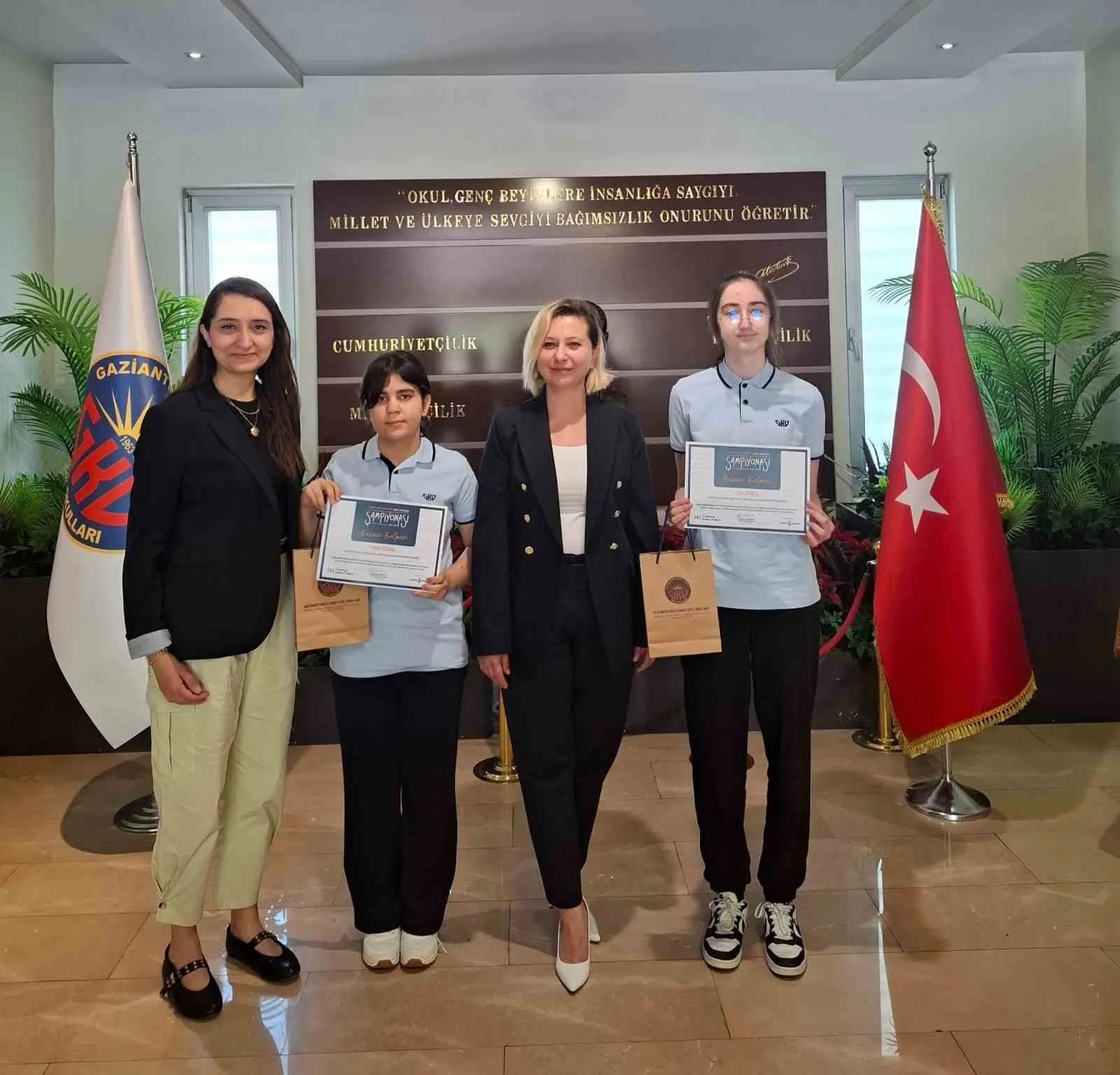 Gaziantep Kolej Vakfı öğrencilerinden Zeka Oyunlarında Türkiye derecesi