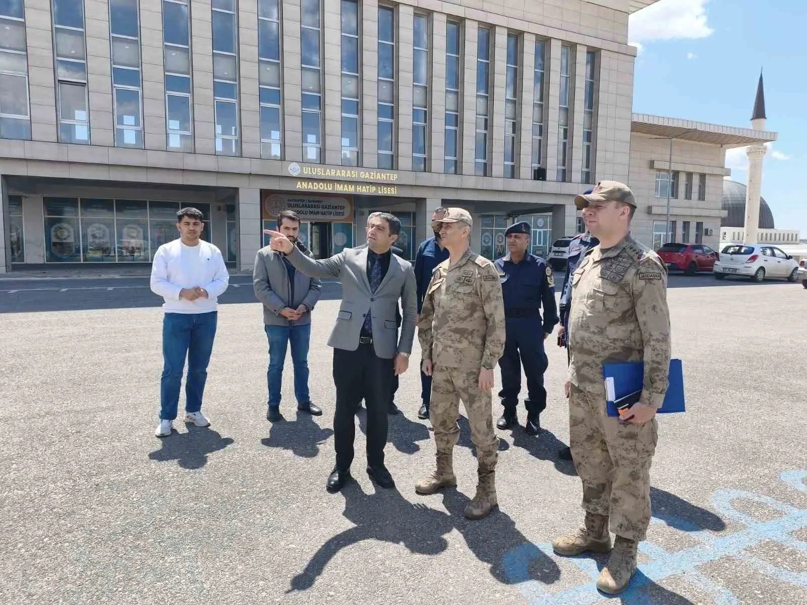 Tümgeneral Halil Şen'den okullarda güvenlik denetimi