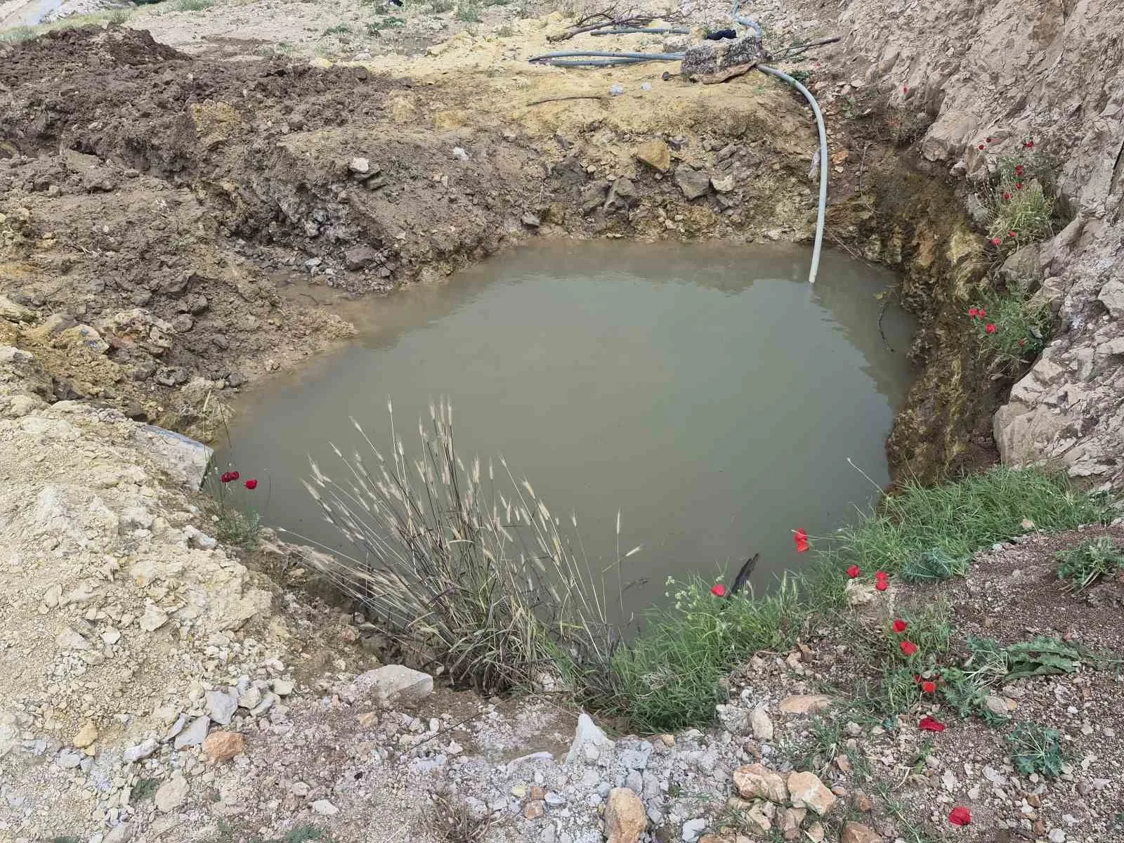 Gaziantep'te serinlemek için su birikintisine giren 2 kardeş boğuldu