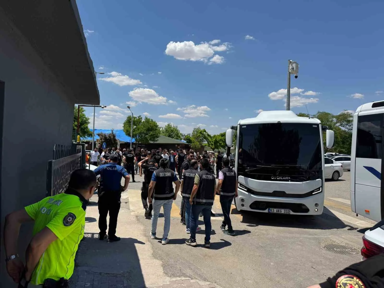 Şanlıurfa merkezli 4 ilde organize suç örgütüne operasyon: 21 gözaltı